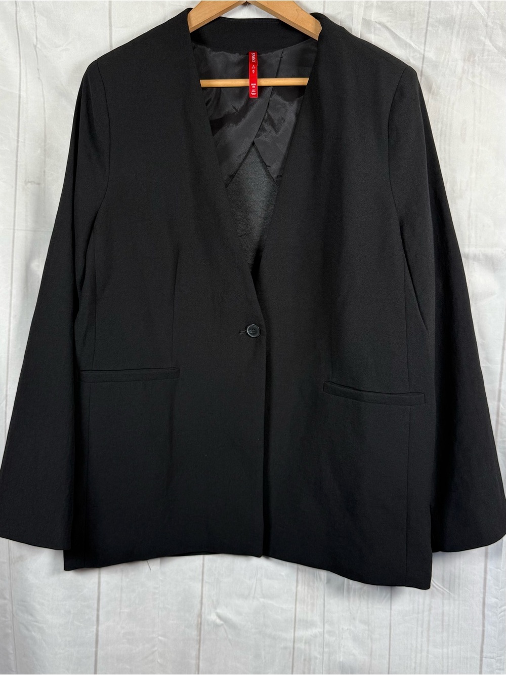 Spanx The Perfect Collarless Blazer
Black One Button size M
